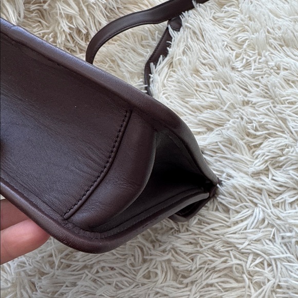 Coach - Picture 4 of 9